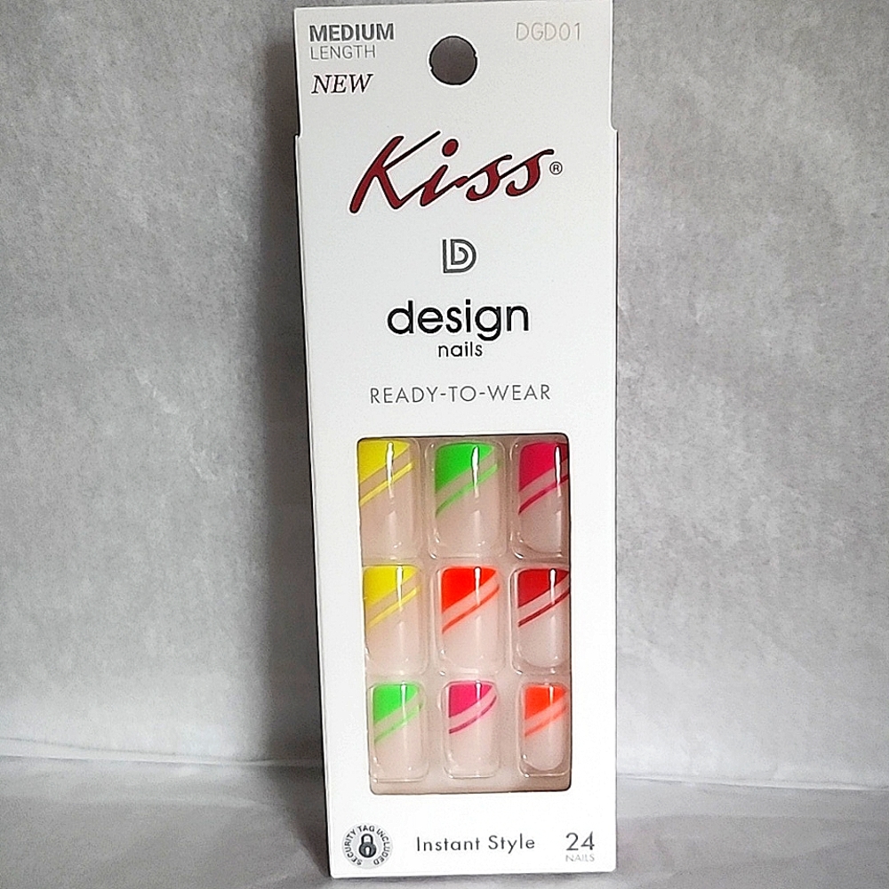 Kiss Design Press On Nails(MEDIUM)